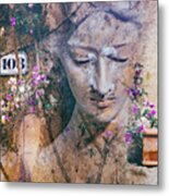 The Statue With The Romantic Touch Metal Print