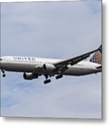 United Airlines Boeing 767 Metal Print