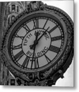Blkwht Fifth Ave Tiffany Clock Flatiron District Nyc Metal Print