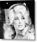 Dolly Parton In Nyc Metal Print