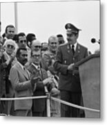 Fidel Castro Applauding For His Brother Metal Print