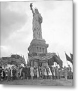 Large Crowd Standing At Base Of Statue Metal Print