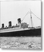 Liner Queen Mary Facing Right Metal Print