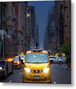 Manhattan Taxi On A Rainy Day Metal Print