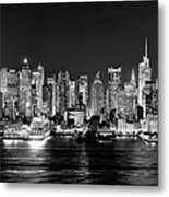 New York City Nyc Skyline Midtown Manhattan At Night Black And White Metal Print