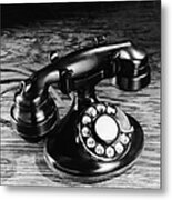 Old-fashioned Black Rotary Telephone Metal Print