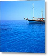 Yacht Anchored In Waters Of Gulf Of Metal Print