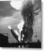 Zeppelin Hindenburg Burning In Lakehurst Metal Print