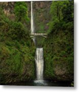 Beautiful Multnomah Falls Metal Print