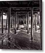 Black And White Under The Boardwalk - Old Orchard Beach In Maine Metal Print