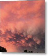 Fiery Sunset And Menacing Mammatus Clouds Metal Print