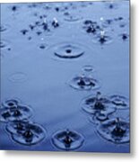 Rain Drops On Water Metal Print