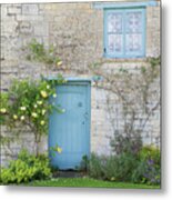 Windrush Village Cottage Door And Roses Metal Print