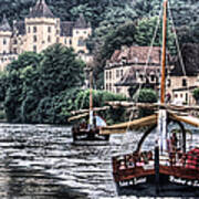 Boats Sailing The Dordogne River In La Roque Gageac Poster
