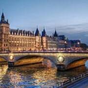 Conciergerie And Pont Napoleon At Twilight Poster