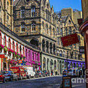 Victoria Street In Edinburgh Poster