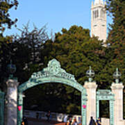 Uc Berkeley . Sproul Plaza . Sather Gate And Sather Tower Campanile . 7d10027 Poster