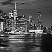 Manhattan Skyline At Dusk From Broklyn Bridge Park In Black And Poster