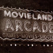 Movieland Arcade - Gritty Poster