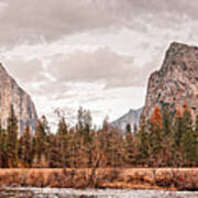 Panoramic View Of Yosemite Valley From Bridal Veils Falls Viewing Point - Sierra Nevada California Poster