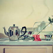 Teapot And Roses On Stand Poster