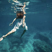 Underwater White Dress Iv Poster