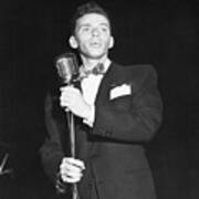 Frank Sinatra Performing #1 Poster