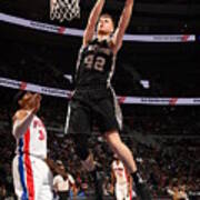 San Antonio Spurs V Detroit Pistons Poster