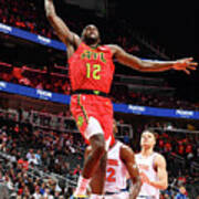 New York Knicks V Atlanta Hawks Poster