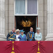 The Queen Waves At The Crowds Poster