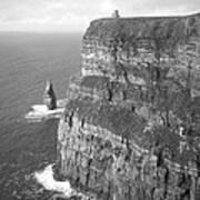 Cliffs Of Moher - O'brien's Tower B N W Art Print