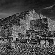 Dzibilchaltun Pyramid 001 Bw Art Print