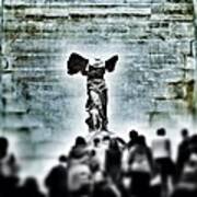 Pause - The Winged Victory In Louvre Paris Art Print