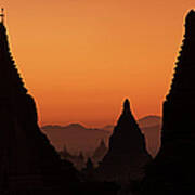 Sunrise Over Temples In Bagan Art Print