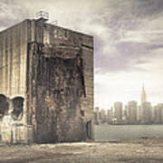 Apocalypse Brooklyn Waterfront - Brooklyn Ruins And New York Skyline Art Print