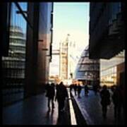 Approaching Tower Bridge Art Print