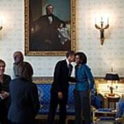 President Obama Kisses First Lady Art Print