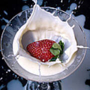 Strawberry Splash Art Print