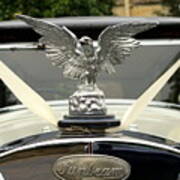 Vintage car hood ornament eagle hi-res stock photography and