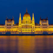 Parliament On The Danube Art Print