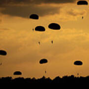 U.s. Army Soldiers Parachute Art Print