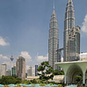 Malaysia, Kuala Lumpur, Petronas Towers Art Print