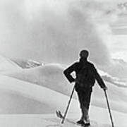 Skiers In Saint Moritz In 1950s Art Print