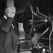 Thomas Edison Listening To Phonograph Art Print