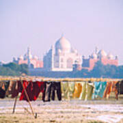 Taj Mahal / Laundry Art Print