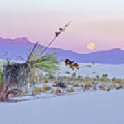 April 2020 Moonset Over White Sands Art Print