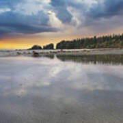 Florencia Bay Sunset At Quisitis Point Point Art Print