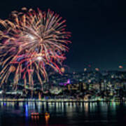 July 4th Fireworks Along The Yonkers Waterfront - 2 Art Print