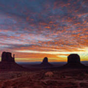 Morning Over Monument Valley Art Print