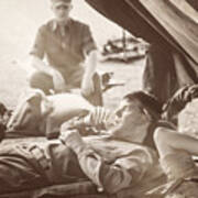 Wwii Military Unit - Taking In A Little R&r Art Print